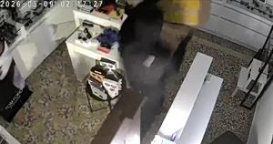 Θρασύτατοι διαρρήκτες έκλεψαν γυαλιά αξίας 20.000 ευρώ από κατάστημα οπτικών στον Άφυτο Χαλκιδικής