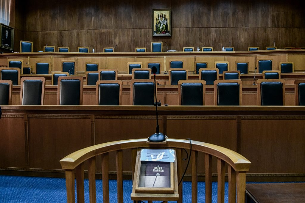 Αθώοι οι τρεις κατηγορούμενοι για την διαπόμπευση του πρώην Πρύτανη της ΑΣΟΕΕ Δημήτρη Μπουραντώνη