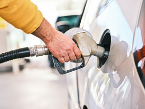 Καύσιμα: Πάνω από τα 2 ευρώ το Diesel κίνησης στις Κυκλάδες – Σοκ για νησιώτες και τουρίστες