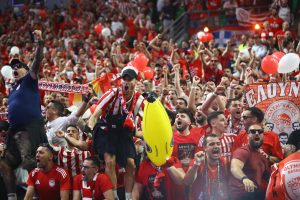 Η EuroLeague αποθέωσε την ατμόσφαιρα των φίλων του Ολυμπιακού στο T-Center (vid)