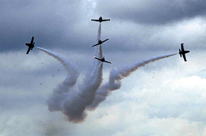 Εντυπωσιακό airshow στον Φλοίσβο την Κυριακή (9/5) για τα 95 χρόνια της Πολεμικής Αεροπορίας