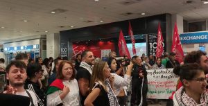 Στην Αθήνα τα 19 μέλη του Global Sumud Flotilla