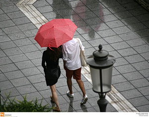 Καιρός: Αστάθεια με πτώση θερμοκρασίας – Φεύγει προσωρινά η αφρικανική σκόνη, πότε επιστρέφει