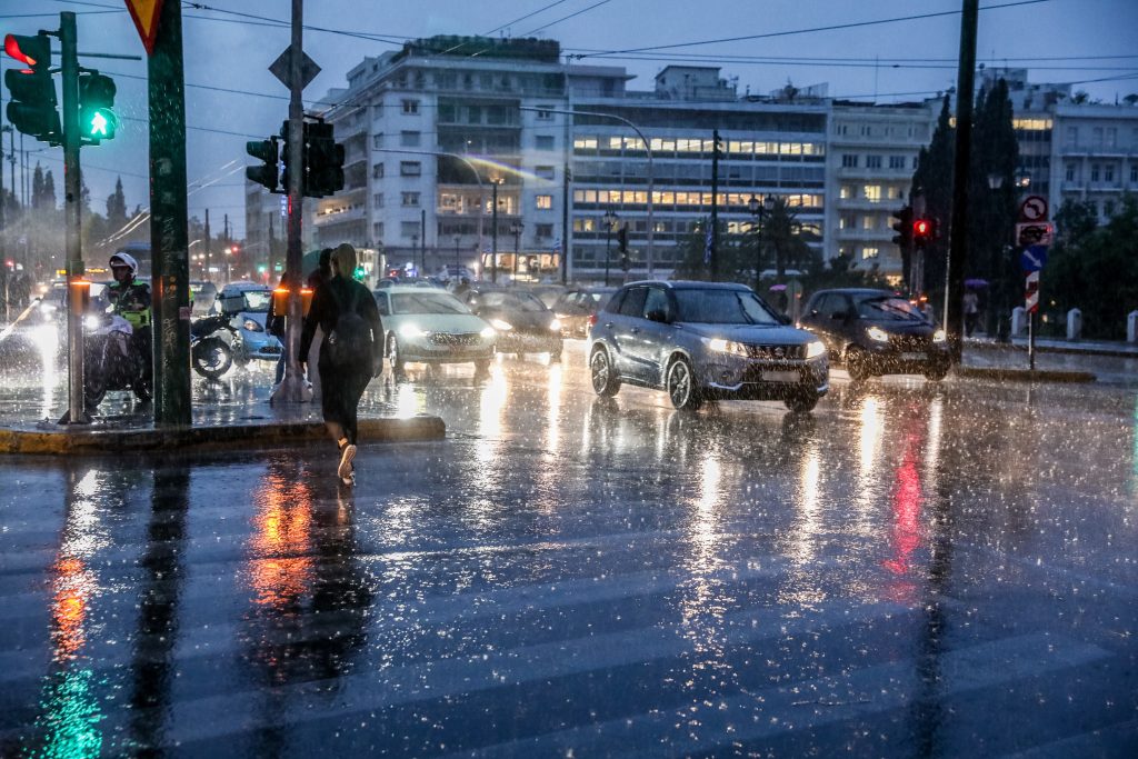 Καιρός: Δύσκολο το επόμενο 48ωρο – Ποιες περιοχές θα πληγούν από ισχυρές βροχές και καταιγίδες