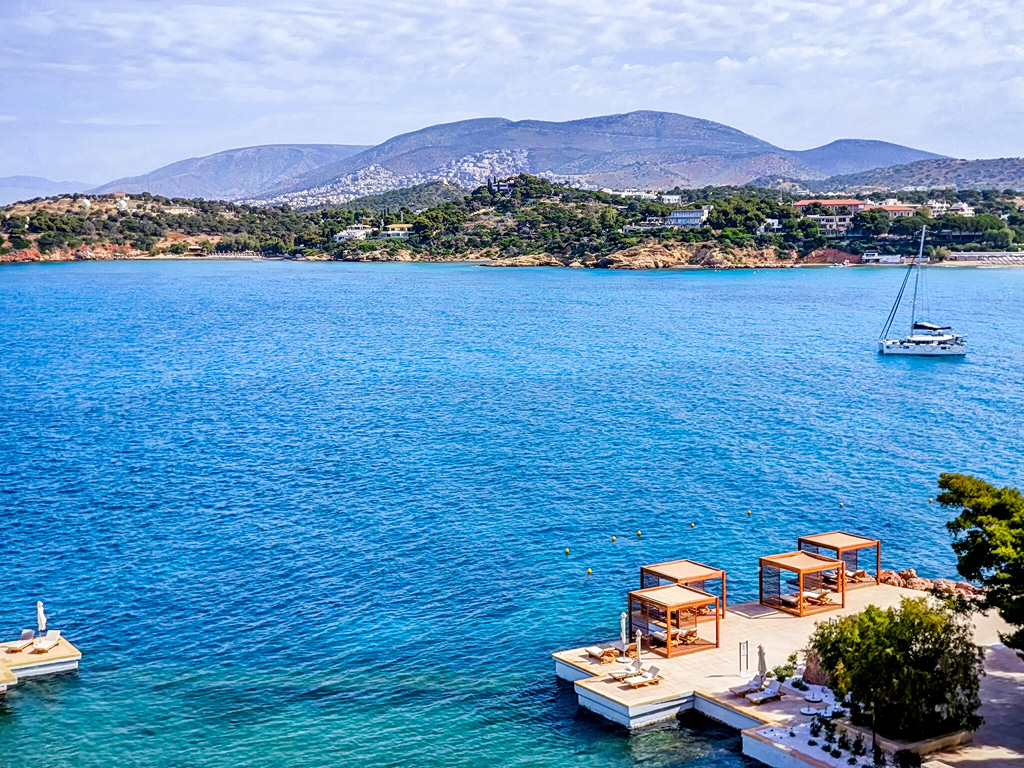 Καλοκαιρινό σκηνικό σε όλη τη χώρα το τριήμερο του Αγίου Πνεύματος