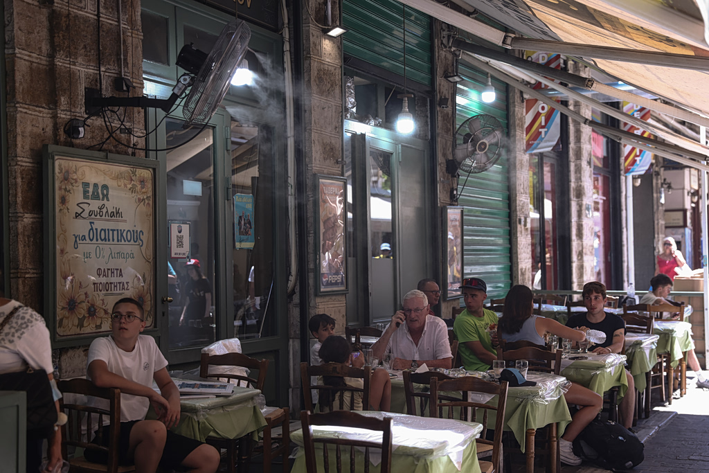 «Καμπανάκι» από την ΠΟΕΣΕ: Μείωση 1,9% στον τζίρο της εστίασης το πρώτο τρίμηνο