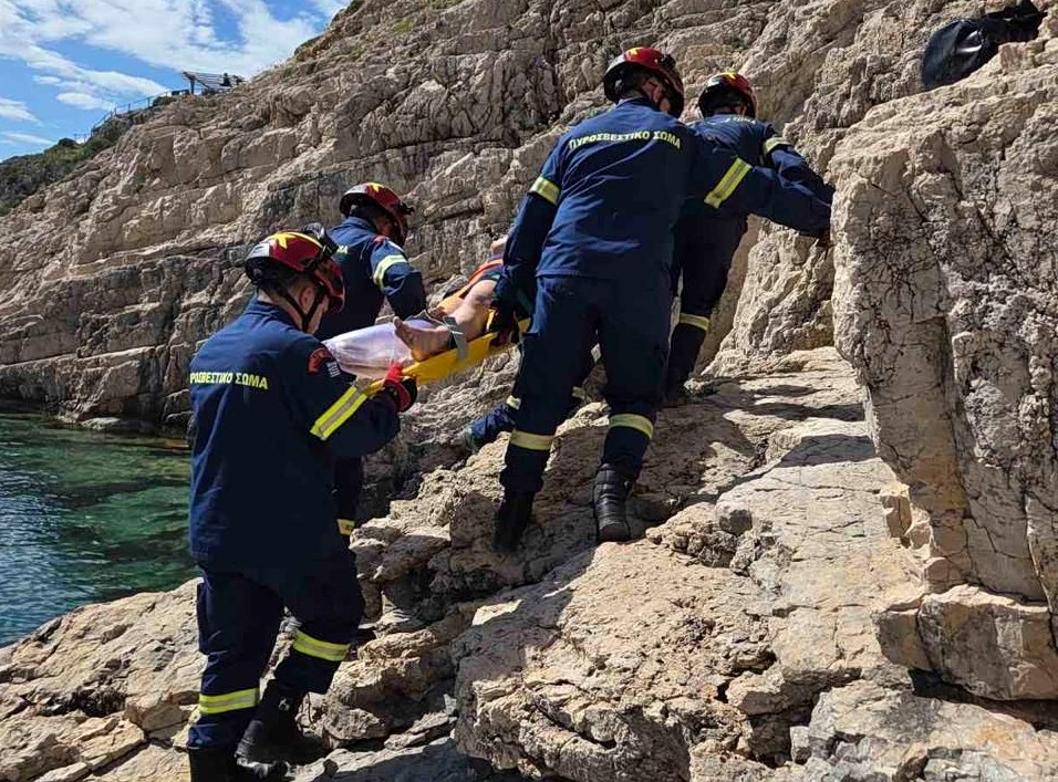 Επιχείρηση απεγκλωβισμού τουριστών από το Κορακονήσι Ζακύνθου – Τραυματίστηκε μία 46χρονη | Επικαιρότητα στο PlusTV.gr