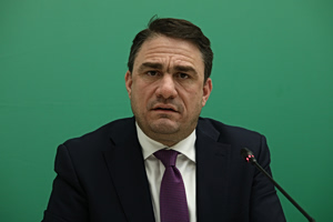 Τσουκαλάς: «Σπάει καθημερινά τα δικά του ρεκόρ γραφικότητας ο υπουργός Υγείας»