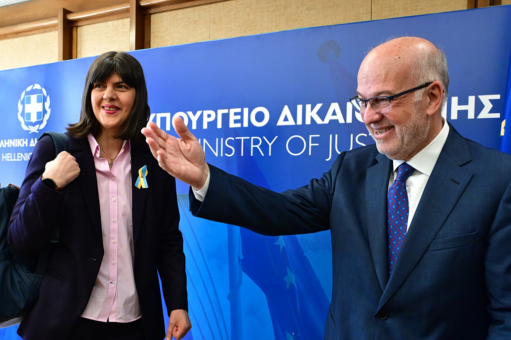 Νέο «μέτωπο» μεταξύ Ευρωπαϊκής Εισαγγελίας και κυβέρνησης – Στο στόχαστρο δίκες «εξπρές» πολιτικών προσώπων