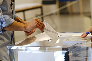 Δημοσκόπηση RealPolls: Δεύτερος ο Τσίπρας, 3η η Καρυστιανού, κερδισμένη η ΝΔ και μονοψήφιος αριθμός για το ΠΑΣΟΚ