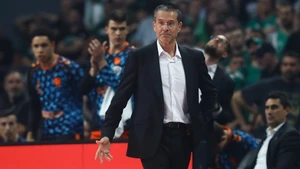 «Η Βαλένθια θα παρατάξει την ομάδα U22 για τον αγώνα κόντρα στην Μπασκόνια πριν το παιχνίδι με τον Παναθηναϊκό», σύμφωνα με ισπανικά μέσα