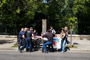 Φοιτητές έξω από το Μέγαρο Μαξίμου για το άρθρο 16 – Μικρή ένταση με την αστυνομία