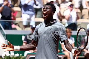 Roland Garros: Ο εξαντλημένος Κουάμε επινόησε μοναδικό τρόπο για να δροσιστεί (vid)