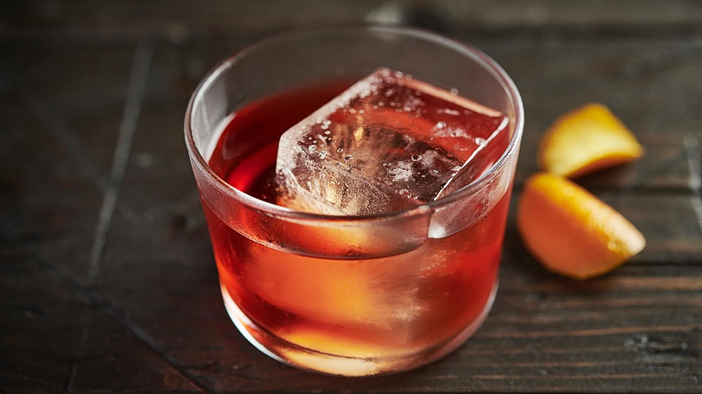 Negroni: Το ιταλικό cocktail παραμένει το πιο δημοφιλές ποτό της παγκόσμιας mixology
