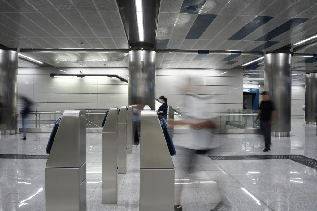Αυξάνονται τα πρόστιμα στα ΜΜΜ για όσους δεν έχουν εισιτήριο – Τι αλλάζει από αύριο