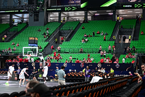 «Καμίνι» θα είναι το T-Center στον τελικό της EuroLeague – Από νωρίς στις εξέδρες οι φίλοι του Ολυμπιακού (pics)