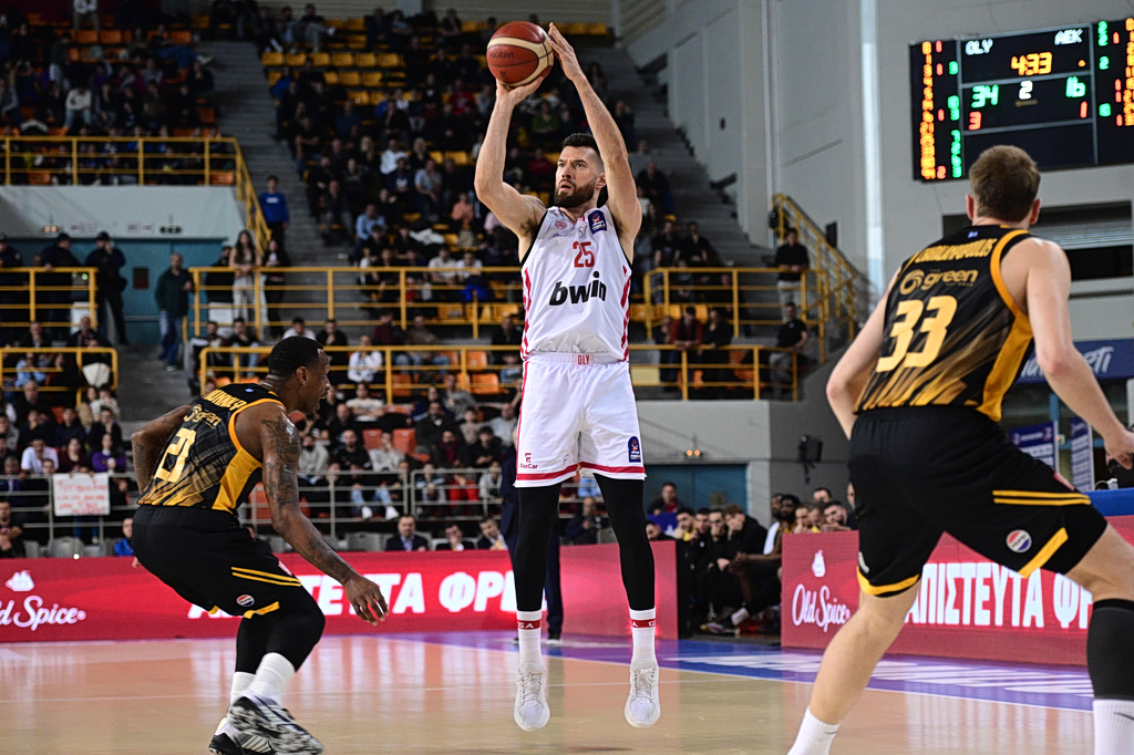Ολυμπιακός – ΑΕΚ: Πού και πότε θα δείτε το Game 1 των ημιτελικών και την ανάρτηση του λαβάρου της EuroLeague