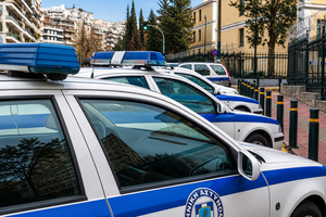 Σαλαμίνα: ΕΔΕ για την παράσυρση ανήλικης από περιπολικό – Συνελήφθη ο οδηγός