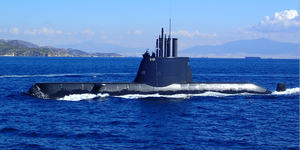 Υποβρύχιο μπλέχτηκε στα δίκτυα τράτας στην περιοχή των Κυκλάδων