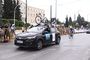 Ταλαιπωρία για τους οδηγούς στην Αττική: Καραμπόλα στην Αττική Οδό, ουρές στις Αφίδνες και κλειστοί δρόμοι λόγω ποδηλατικού αγώνα