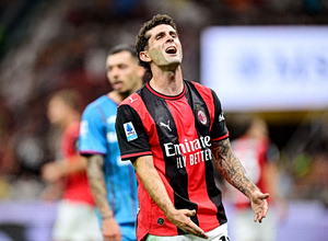 Serie A: Απίθανο φινάλε με Ρόμα και Κόμο στο Champions League – «Αυτοκτόνησε» η Μίλαν, έμεινε 6η