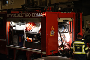 Κάτω Πατήσια: Φωτιά σε σούπερ μάρκετ στη Λιοσίων (video)
