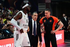 Σκαριόλο: «Ο Γκαρούμπα είναι 100% εκτός τελικού»