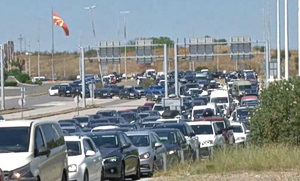 Τελωνείο Ευζώνων: Τεράστια ταλαιπωρία λόγω των νέων βιομετρικών ελέγχων – Ουρές χιλιομέτρων (video)