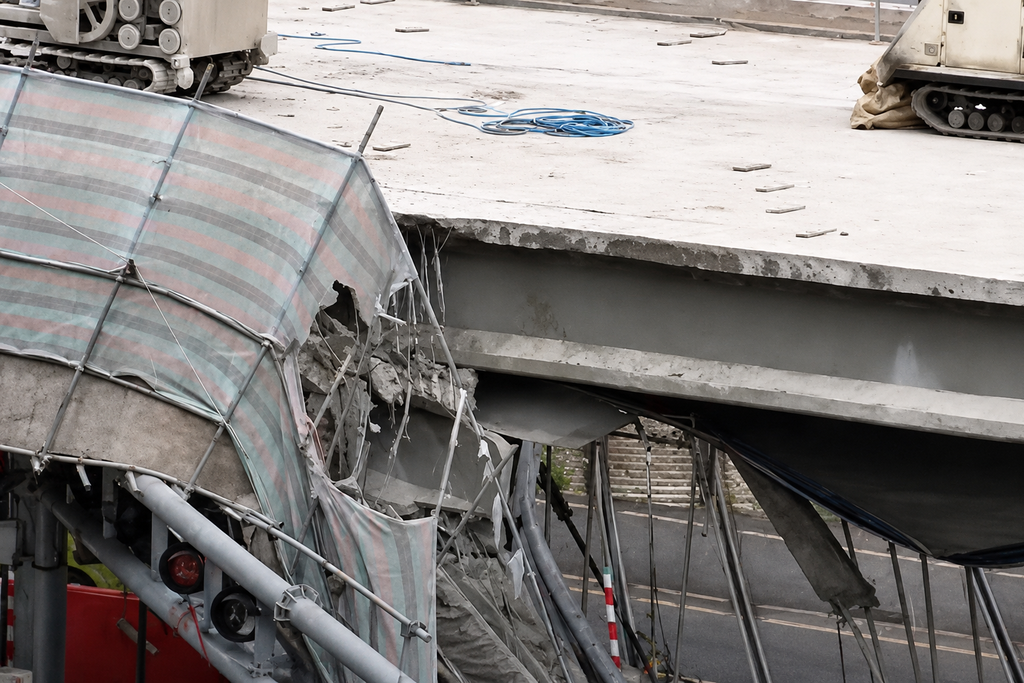 Σεούλ: Κατέρρευσε ανισόπεδη διάβαση που βρισκόταν υπό κατεδάφιση – Τρεις νεκροί