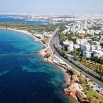 «Κεραυνοί» Συνολάκη για τη μυστηριώδη οσμή: «24 ώρες μετά και δεν υπάρχουν μετρήσεις να μας δείξουν τι έγινε»