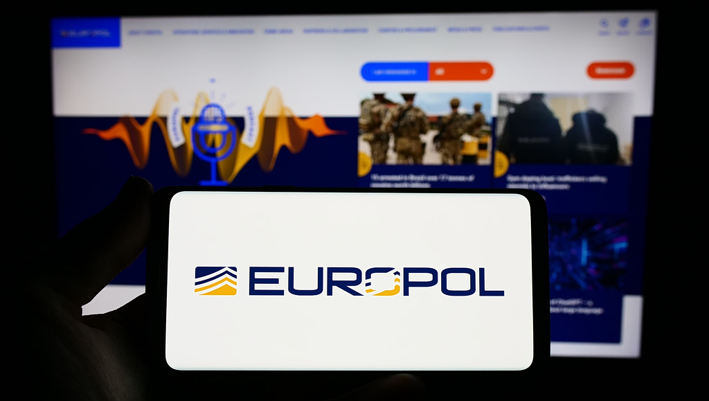  Interpol: Ιστορική συμφωνία με Europol και Frontex κατά του οργανωμένου εγκλήματος