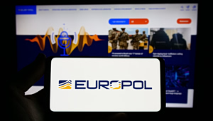 Interpol: Ιστορική συμφωνία με Europol και Frontex κατά του οργανωμένου εγκλήματος