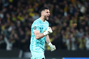 AEK: Ο Στρακόσα βγήκε μπροστά