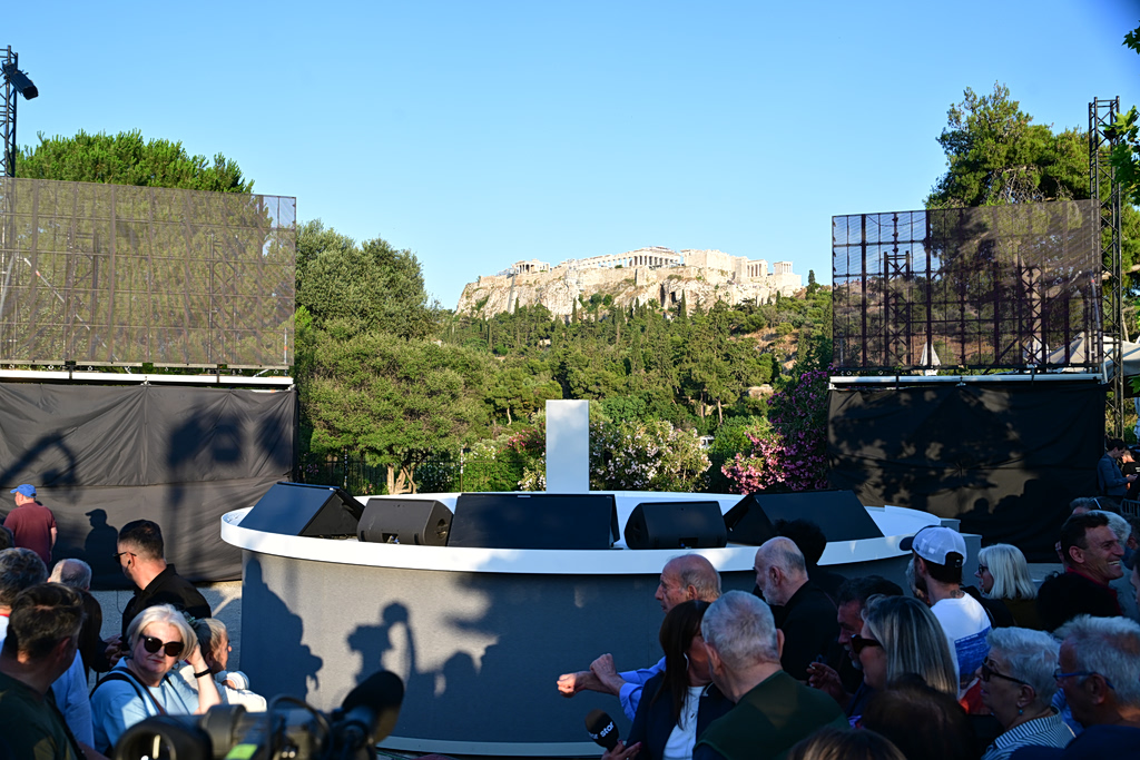 Αλέξης Τσίπρας: Live τα αποκαλυπτήρια του νέου κόμματος – Ξεκίνησε η ομιλία