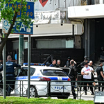 Αιματηρό επεισόδιο στην Καλλιθέα: Βίντεο ντοκουμέντο με τον 58χρονο να πυροβολεί μέσα στο μπαρ στις Τζιτζιφιές