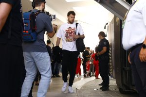 Ανάχωρησε για το T-Center o Ολυμπιακός (pics)