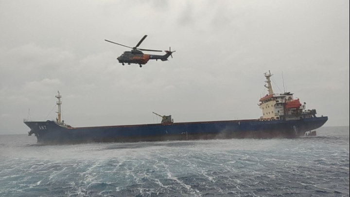 Βυθίστηκε φορτηγό πλοίο βόρεια της Άνδρου – Σώθηκαν και οι 9 ναυτικοί