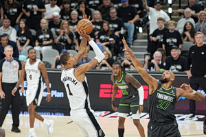 NBA: Δεύτερη νίκη για τους Νικς ενάντια στους 76ερς, απάντησαν με «40άρα» οι Σπερς και ισοφάρισαν την σειρά με τους Τίμπεργουλβς
