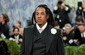 Ο Jay-Z εξαπολύει λεκτική επίθεση στη Νίκι Μινάζ για τη στήριξή της στο MAGA κίνημα