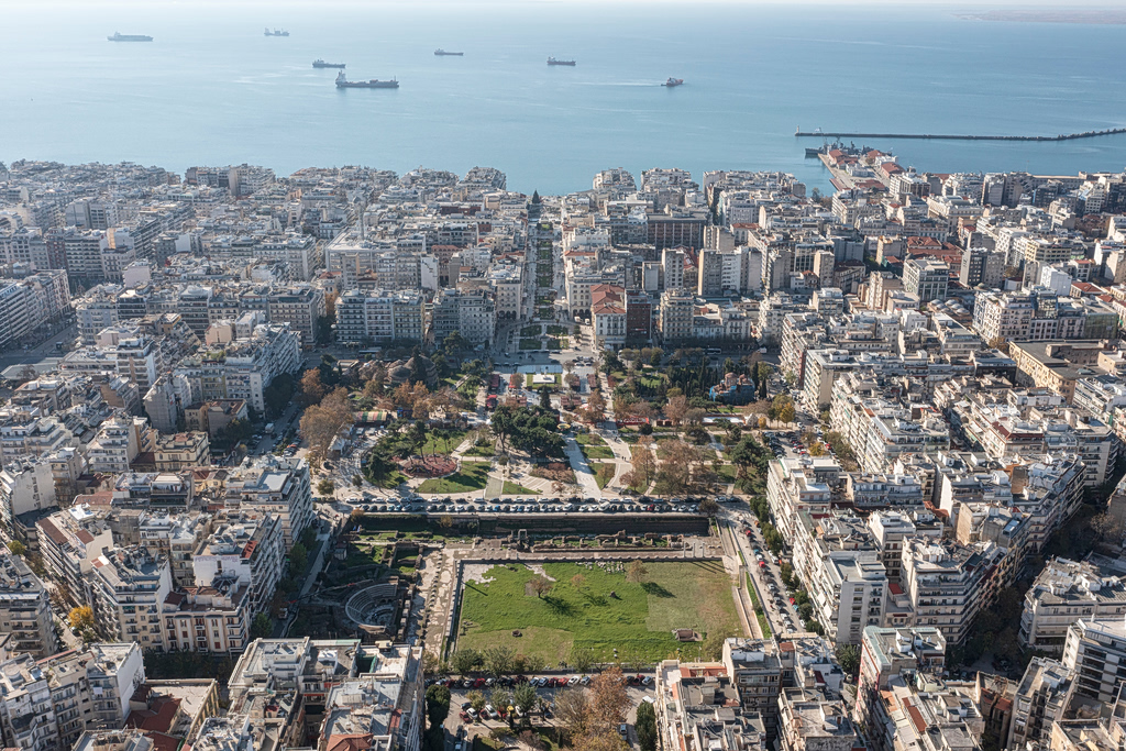 Airbnb: Νέοι αυστηροί περιορισμοί στη Θεσσαλονίκη – «Κλειδώνει» το ιστορικό κέντρο έως τέλος του 2026
