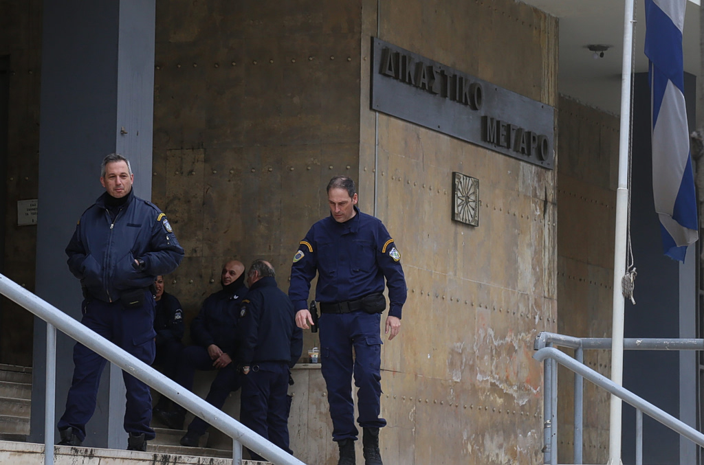 Θεσσαλονίκη: Στον εισαγγελέα η 29χρονη για την αιματηρή επίθεση στον 24χρονο σύντροφό της