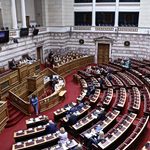 Πολιτικό ντόμινο στη Βουλή: Δεύτερο κόμμα οι… 39 ανεξάρτητοι μετά τη διάλυση της Νέας Αριστεράς – Σειρά του ΣΥΡΙΖΑ