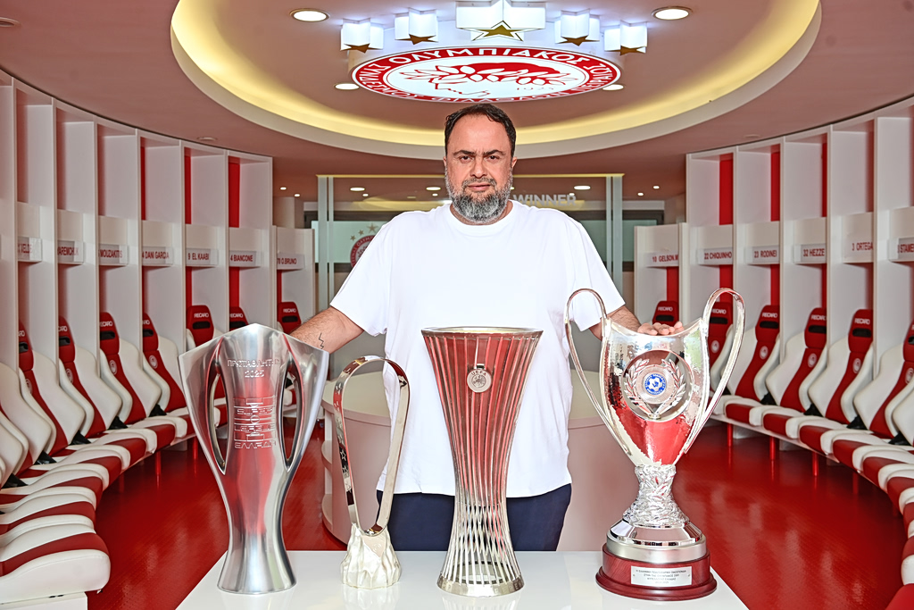 Βαγγέλης Μαρινάκης: «16 χρόνια ονείρων, πίστης και θριάμβων για τον Ολυμπιακό»