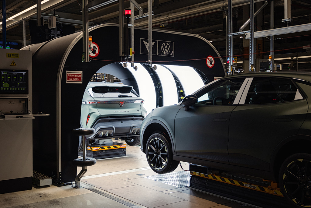 CUPRA Raval και Volkswagen ID. Polo στο εργοστάσιο Μαρτορέλ