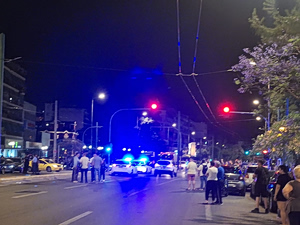 Ανατριχίλα προκαλεί βίντεο ντοκουμέντο του σοκαριστικού τροχαίου στη λεωφόρο Θησέως στην Καλλιθέα