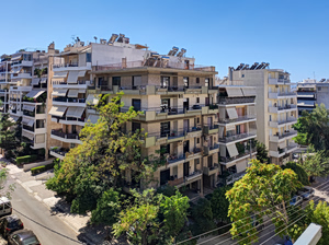 Στροφή στα μικρότερα σπίτια για τους Ελληνες