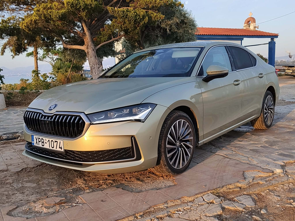 Skoda Superb 2.0 TDI: Παραδοσιακά πολυτελές