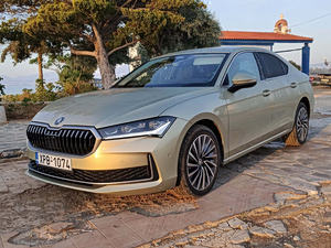 Skoda Superb 2.0 TDI: Παραδοσιακά πολυτελές