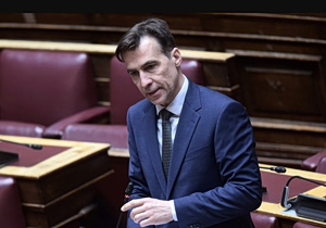 Νέα αποχώρηση από το κόμμα Κασσελάκη – Παραιτήθηκε ο Μιχάλης Χουρδάκης
