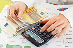 «Ξεπάγωμα» λογαριασμών, 72 δόσεις και νέος εξωδικαστικός – Όλες οι αλλαγές για τα χρέη